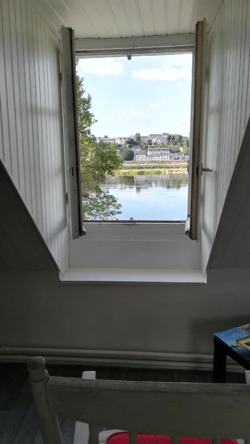 Appartement Spacieux Vue Sur Loire Proche Du Centre 布鲁瓦 外观 照片