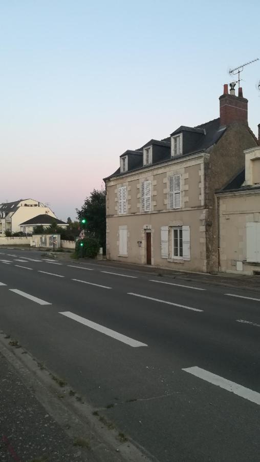 Appartement Spacieux Vue Sur Loire Proche Du Centre 布鲁瓦 外观 照片