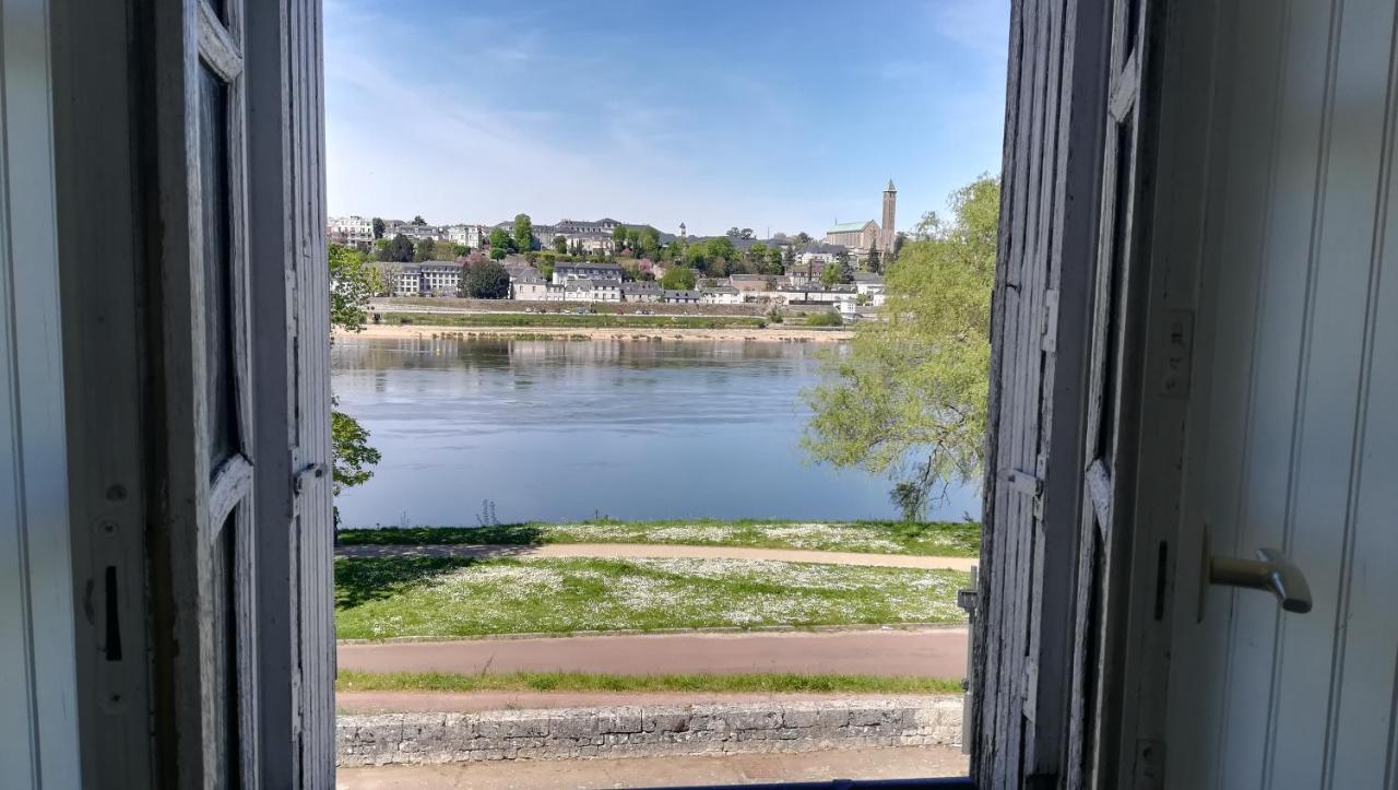 Appartement Spacieux Vue Sur Loire Proche Du Centre 布鲁瓦 外观 照片