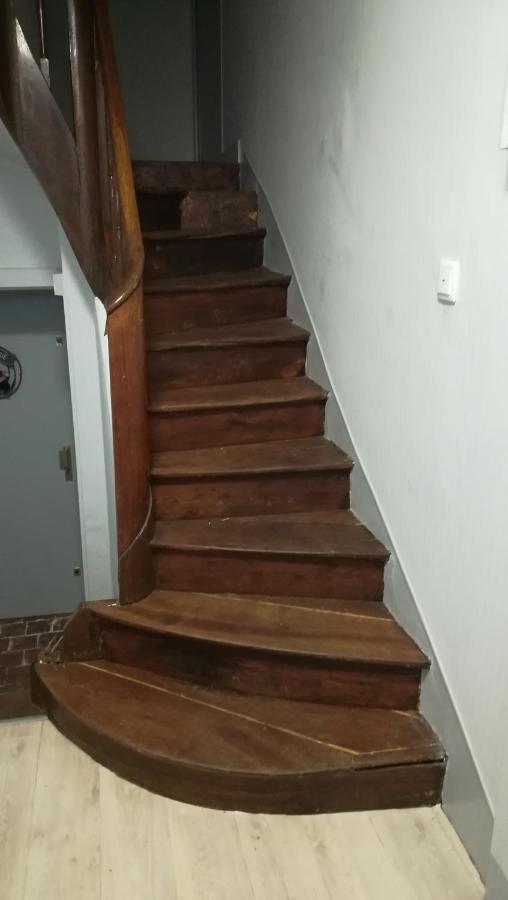 Appartement Spacieux Vue Sur Loire Proche Du Centre 布鲁瓦 外观 照片